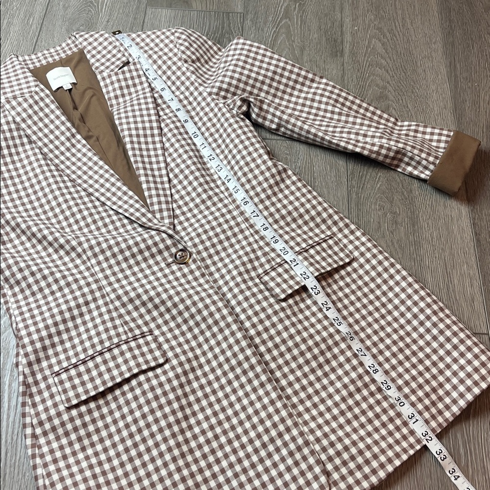 Favorite Daughter The Break-Up Blazer
Tan and Brown Plaid women medium nwot - Picture 5 of 13